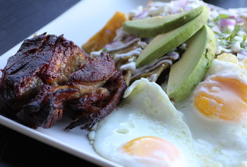 carnitas chilaquiles mercado brunch los angeles