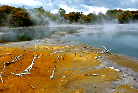 sulphur lake