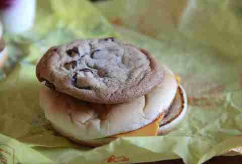 Cheeseburger and cookie.