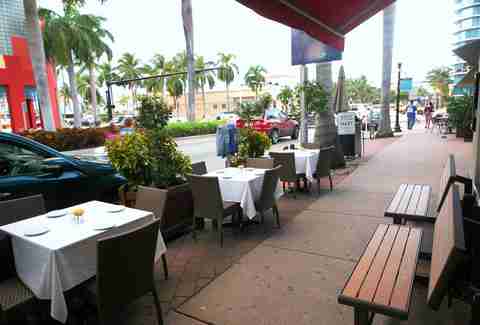 Outdoor smoking area at SoFi Public House