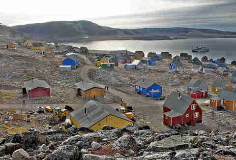 Ittoqqortoomiit colorful houses