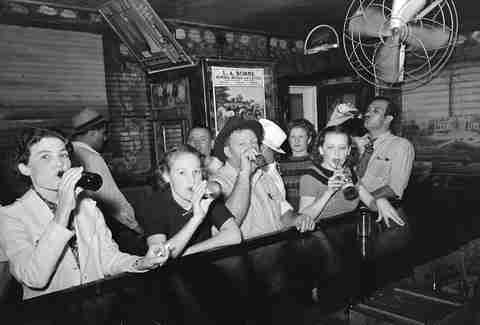 Women drinking beer