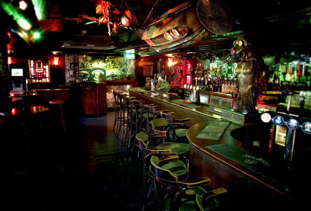 The 8 Best Dive Bars In London Neighborhood Guide To Dive Bars