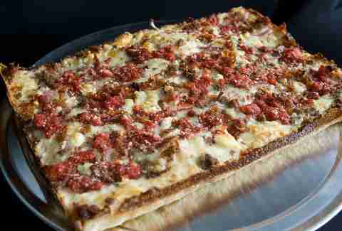 Detroit pizza
