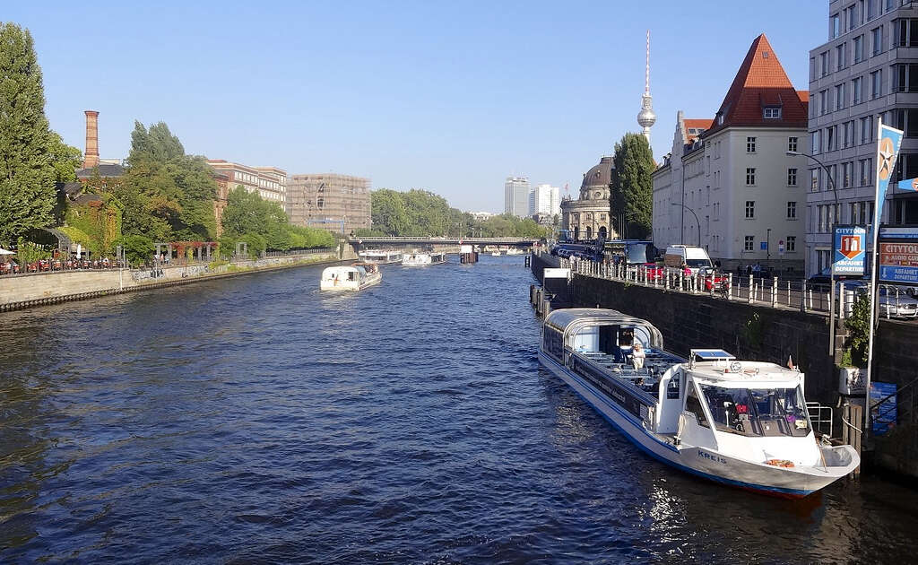 things-to-do-in-berlin-how-to-avoid-berlin-s-tourist-traps-thrillist