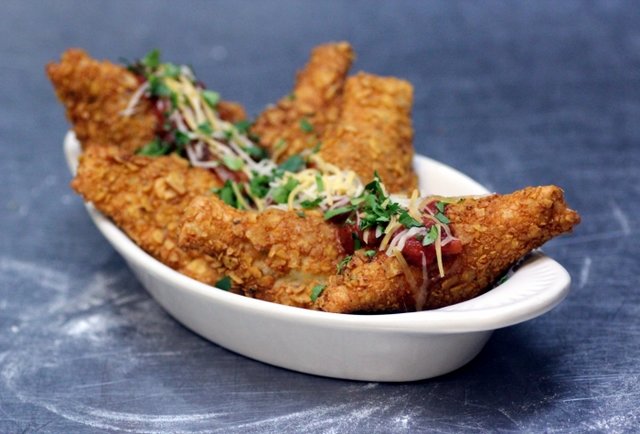 Your game day'll be incomplete if you pass like Tarvaris, or on this recipe from one of The Town's top snack-slingers