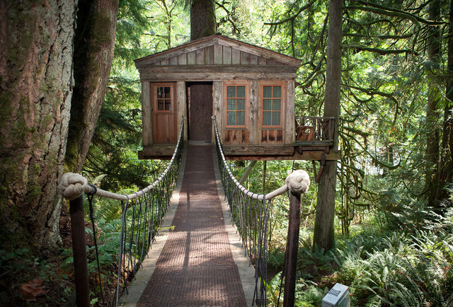 Treehouse Hotels  The World39;s 10 Coolest Treehouse Hotels  Thrillist