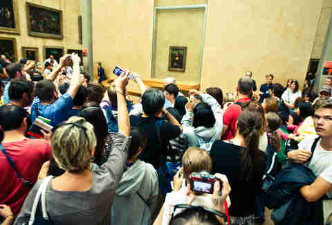 Crowd around the Mona Lisa