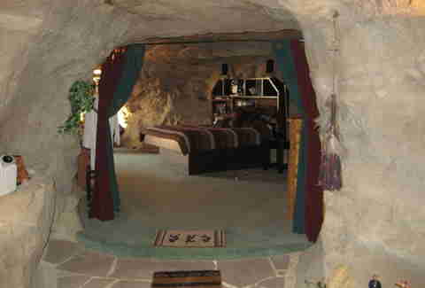 koko cave main bed