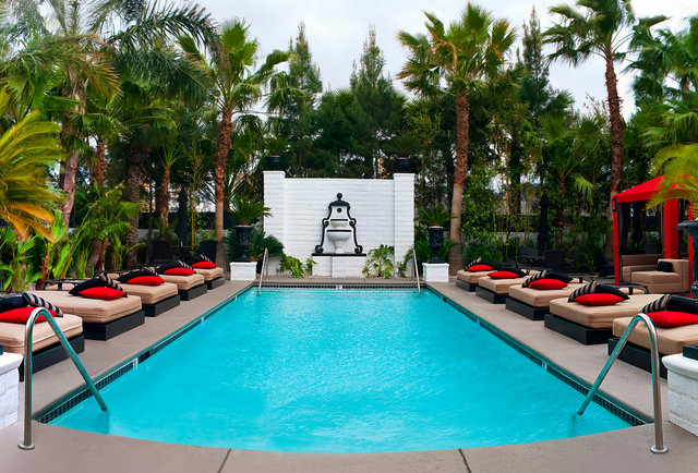 The 10 Best Las Vegas Pools to Suit Your Style - In The 