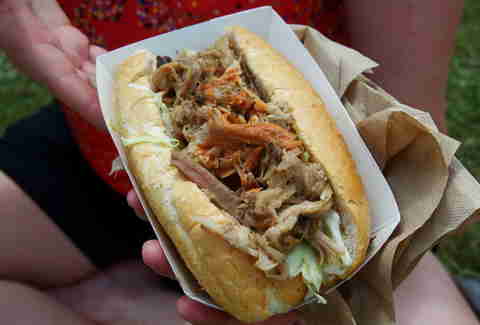 Cochon de lait po-boy