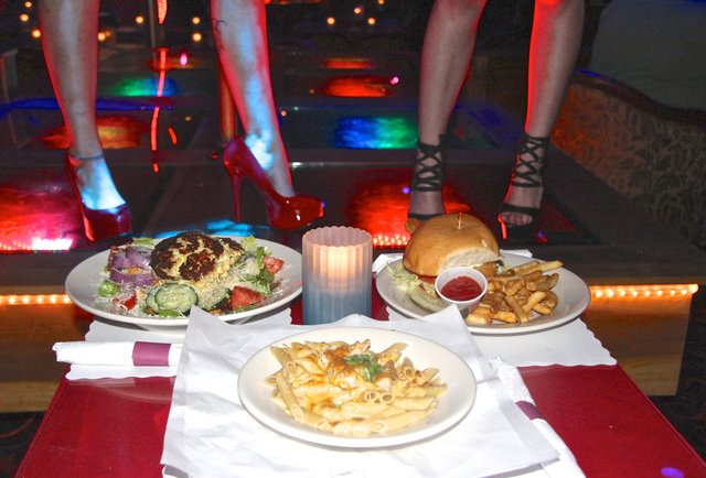 Strip Club Food Review Gentlemen S Clubs In Austin
