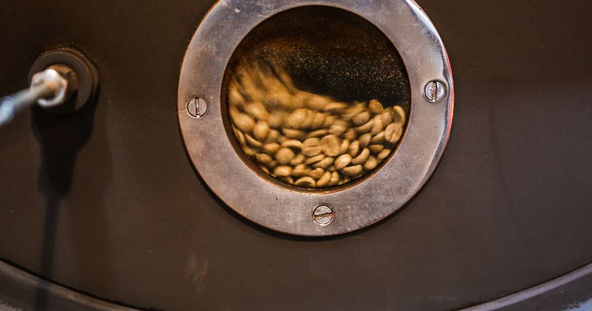 Coffee Roasters How Coffee Roasting Works Thrillist