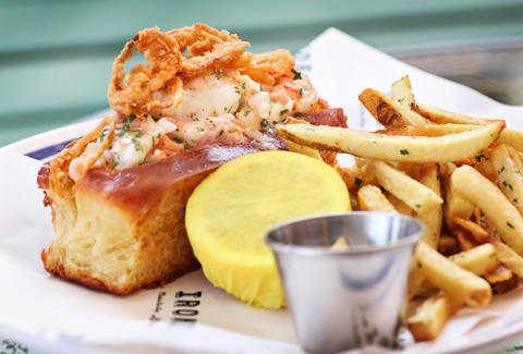 Lobster Roll Ironside Fish & Oyster SD