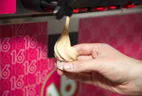 frozen yogurt sample 16 handles