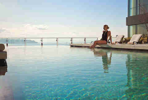 Rooftop Pools The Best Rooftop Swimming Pools In America