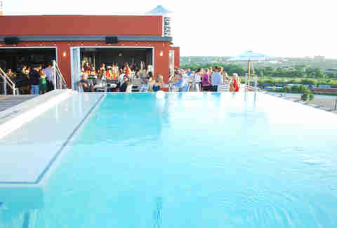 The NYLO South Side pool