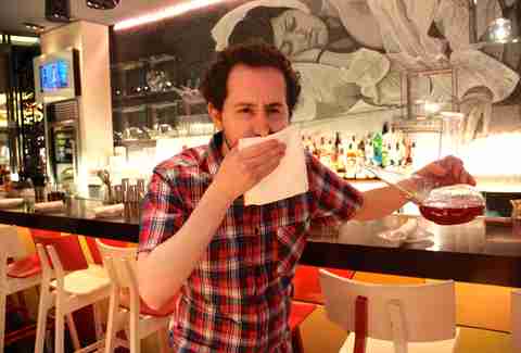 how to drink a porron