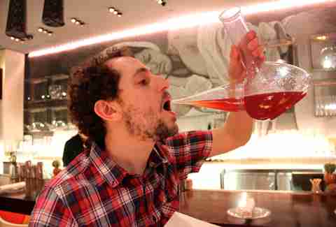 how to drink a porron