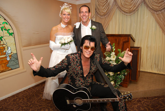 weird-weddings-the-10-strangest-places-to-get-married-in-las-vegas