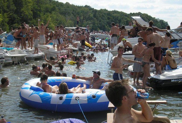 Americas Best Lakes For Summer Vacation Party Lakes In The Us