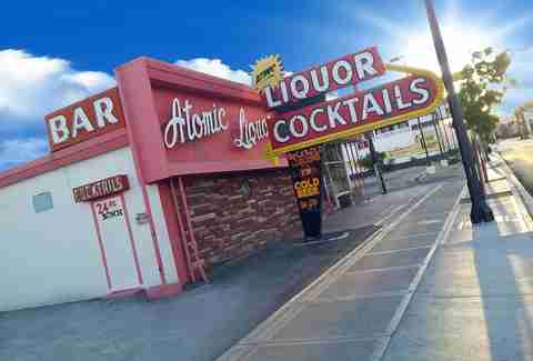 Best Dive Bars In Las Vegas Thrillist