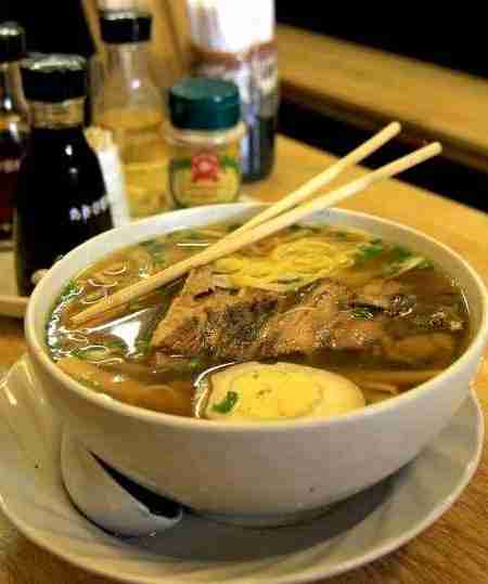 noodle & pie ramen