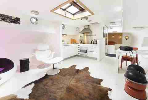 Houseboat B28
