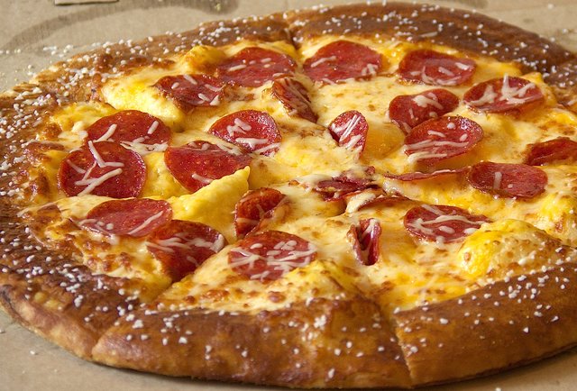 taste-test-we-inhaled-little-caesars-new-pretzel-crust-pizza