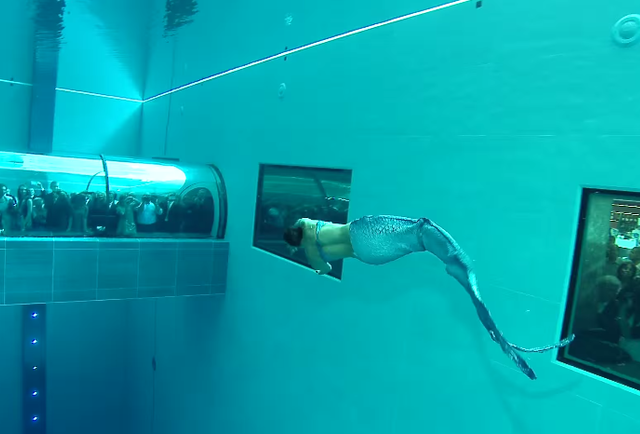 world deepest swimming pool