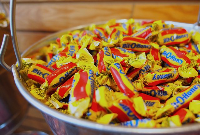 the-worst-halloween-candies-to-get-trick-or-treating-thrillist