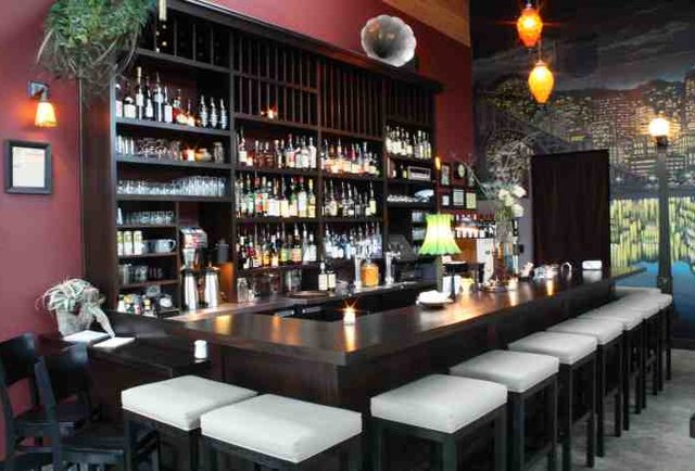 Low-key, high-class imbibing on Williams