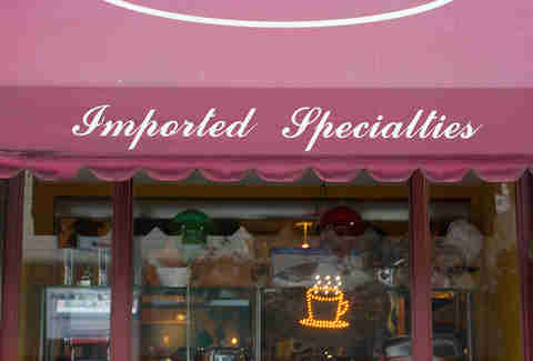 What to eat on Arthur Ave
