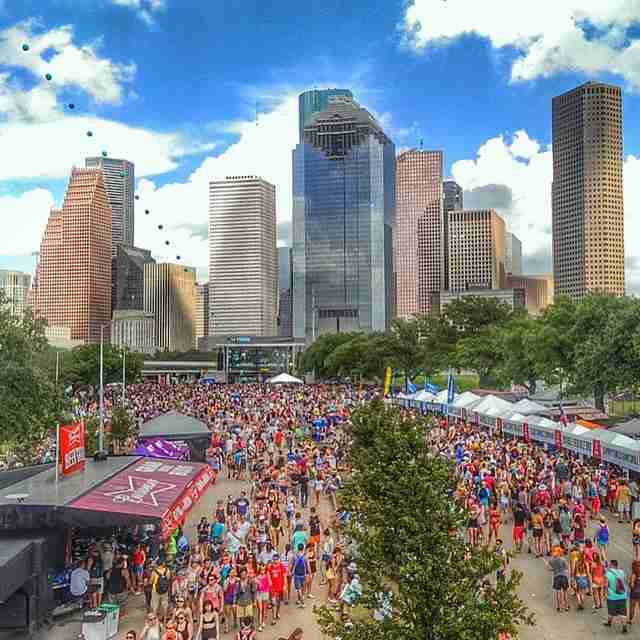 Best Houston Instagram Accounts - Thrillist