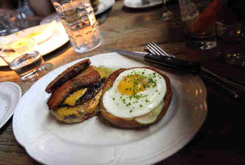 AU CHEVAL BURGER