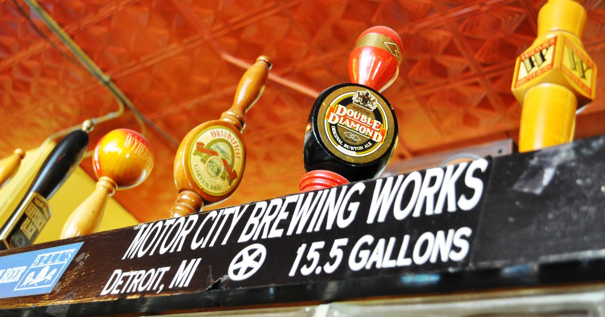The 16 Best Bars In The Detroit Suburbs Thrillist