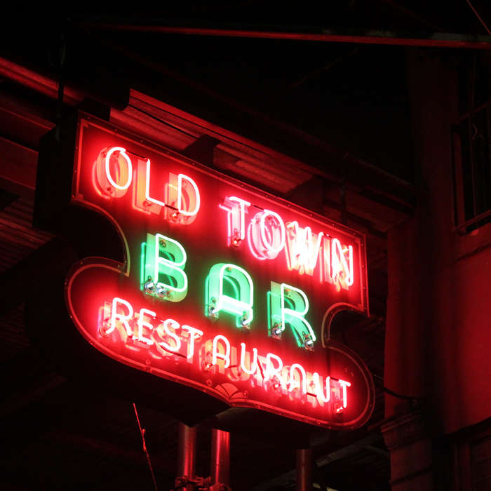 The 8 Best Happy Hours and Deals in New York Cheap Drinks!