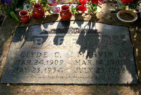 Bonnie and Clyde's Grave