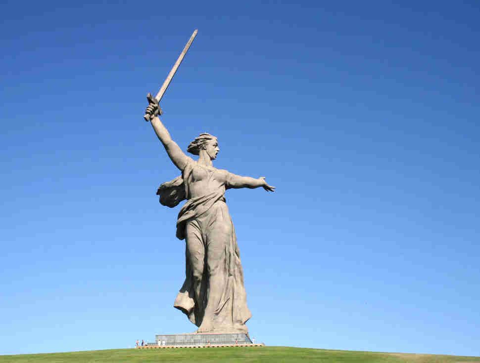 statue