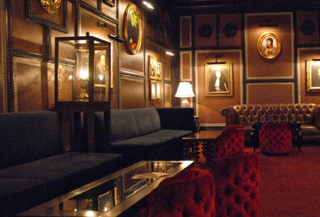 Hotel Barfly