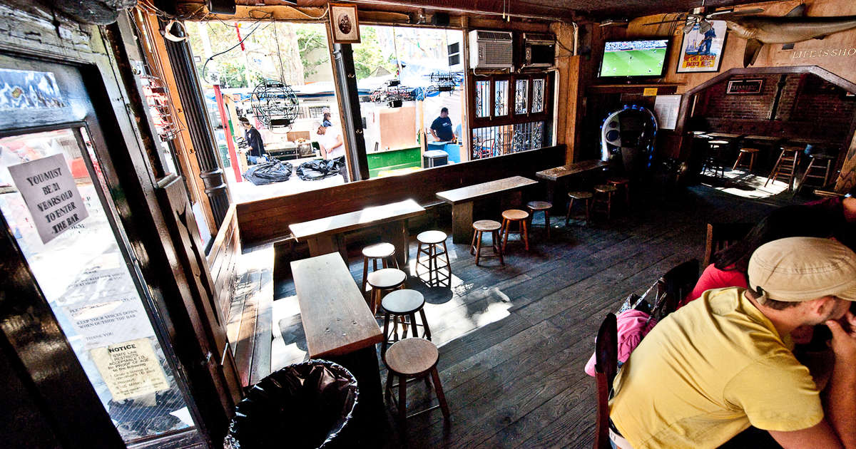 The Best Dive Bars in NYC Thrillist