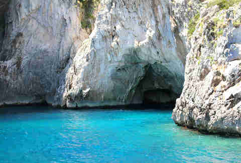 grotto in capri italy amalfi coast