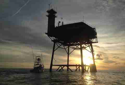Frying pan tower