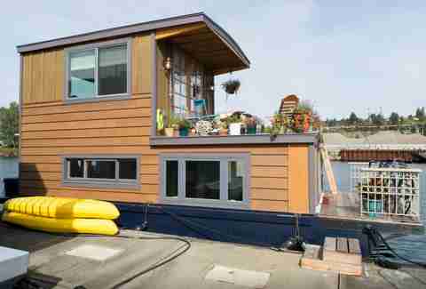 Seattle houseboat, Airbnb