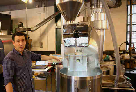 Dropping step in coffee roasting process