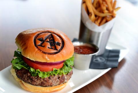 Frankey's Sports Bar burger