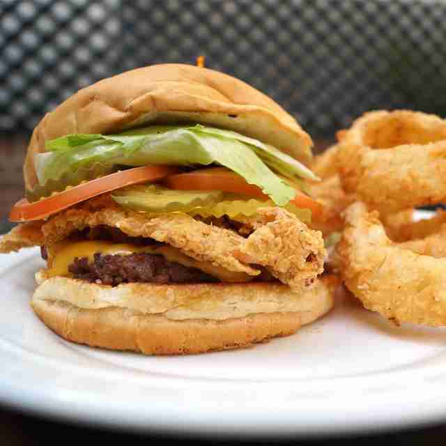 Christian’s Tailgate Bar and Grill