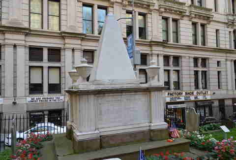 Alexander Hamilton tombstone Trinity Church