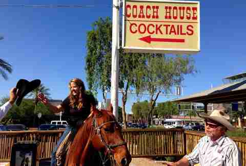 coach house