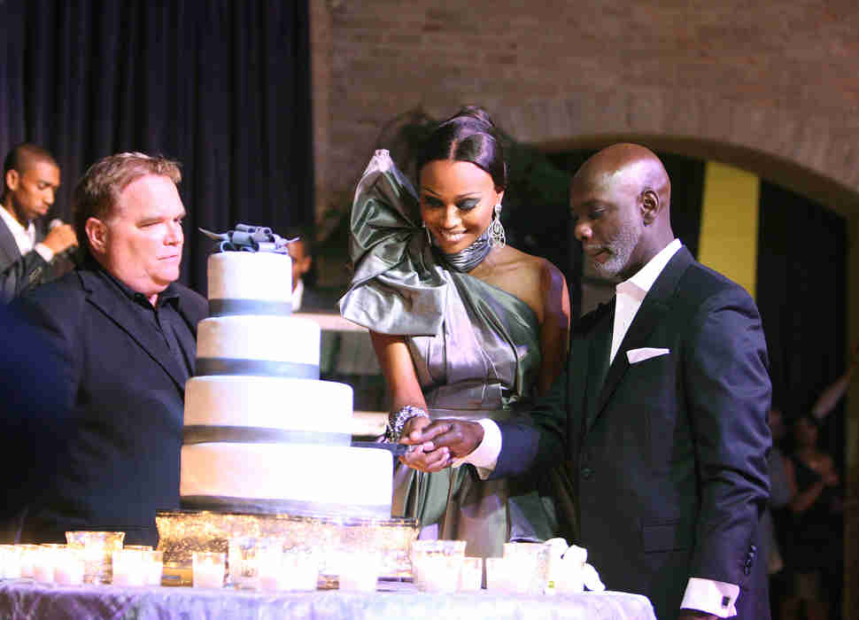 Cynthia Bailey, Peter Thomas